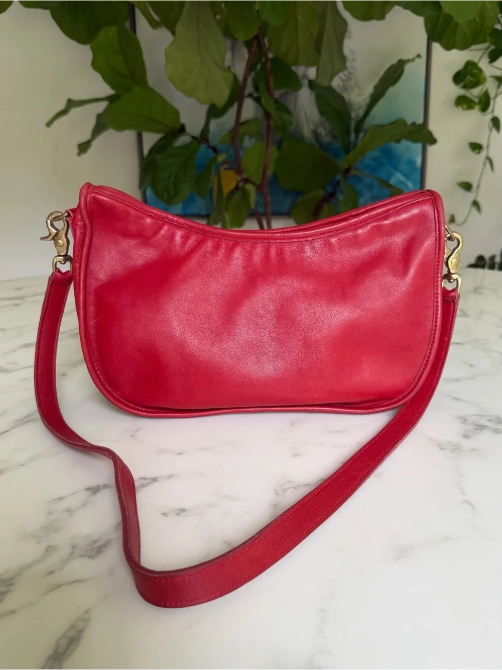 Coach Vintage Large Swinger 4040 Red Leather Crescent Shoulder Bag 90's USA